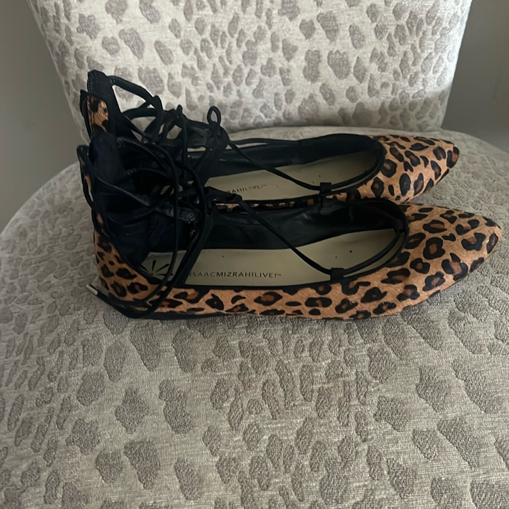 New ISAAC MIZRAHI Nanci2 flats 8.5 leopard lace up